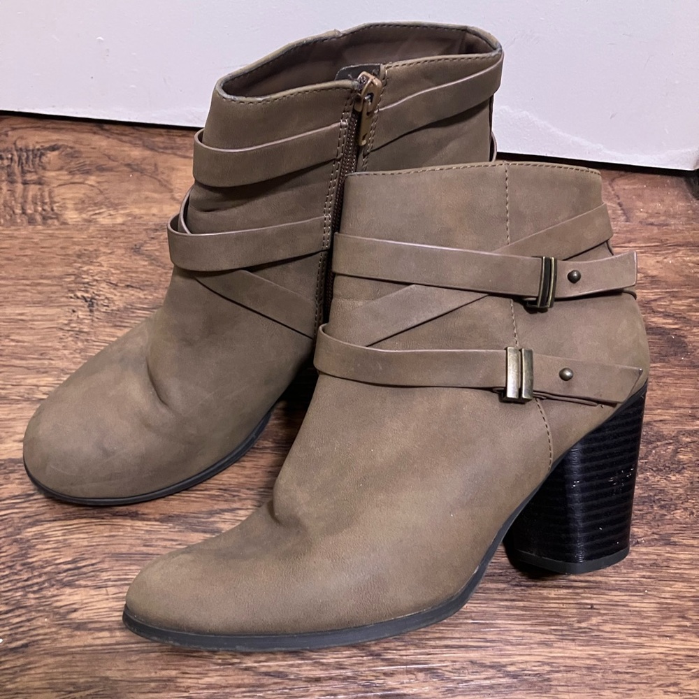 Ankle booties